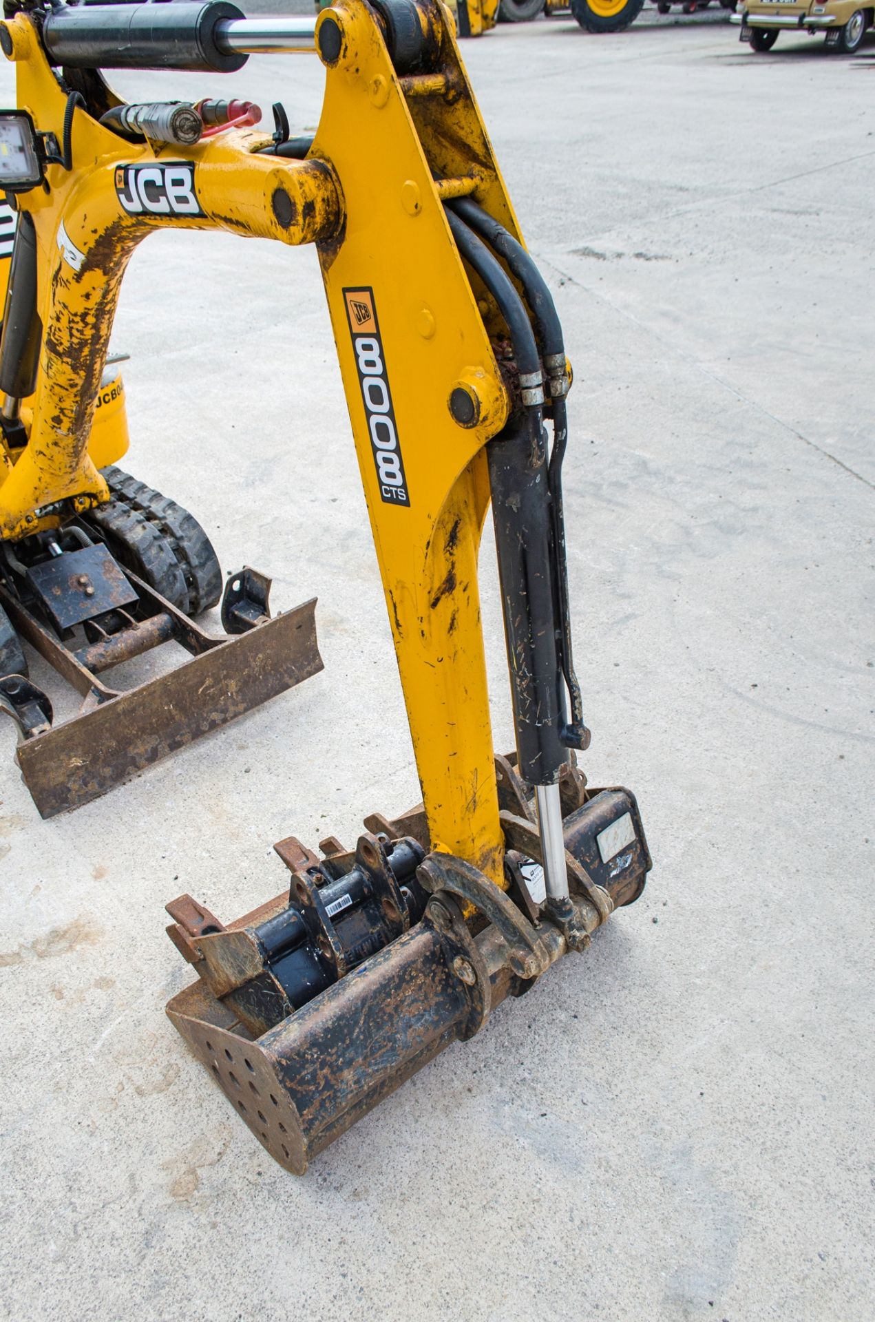 JCB 8008CT 0.8 tonne rubber tracked micro excavator Year: 2021 S/N: 3042006 Recorded Hours: 718 - Image 15 of 25