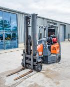 Aisle-Master 20S 2 tonne gas powered narrow aisle articulated fork lift truck Year: 2004 S/N: 160418
