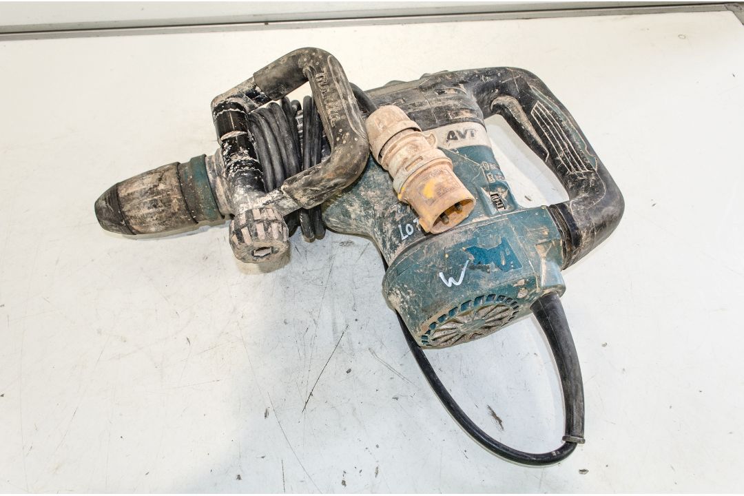 Makita HR4013C 110v SDS rotary hammer drill - Image 1 of 2