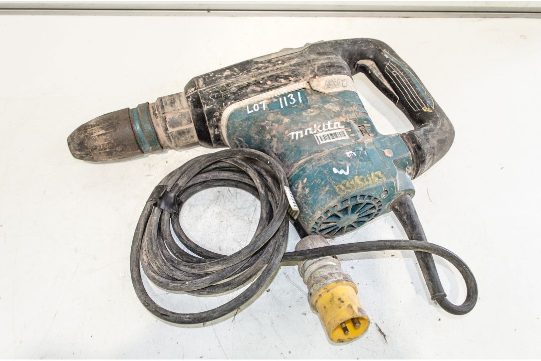 Makita HR4013C 110v SDS rotary hammer drill 0318-2163 - Image 1 of 2