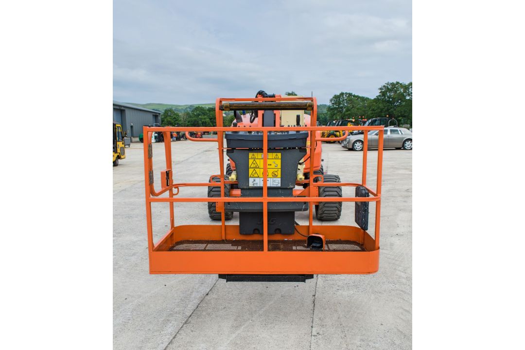 JLG 450 AJ diesel driven/battery electric 4x4 articulated boom lift access platform Year: 2018 S/ - Image 5 of 18