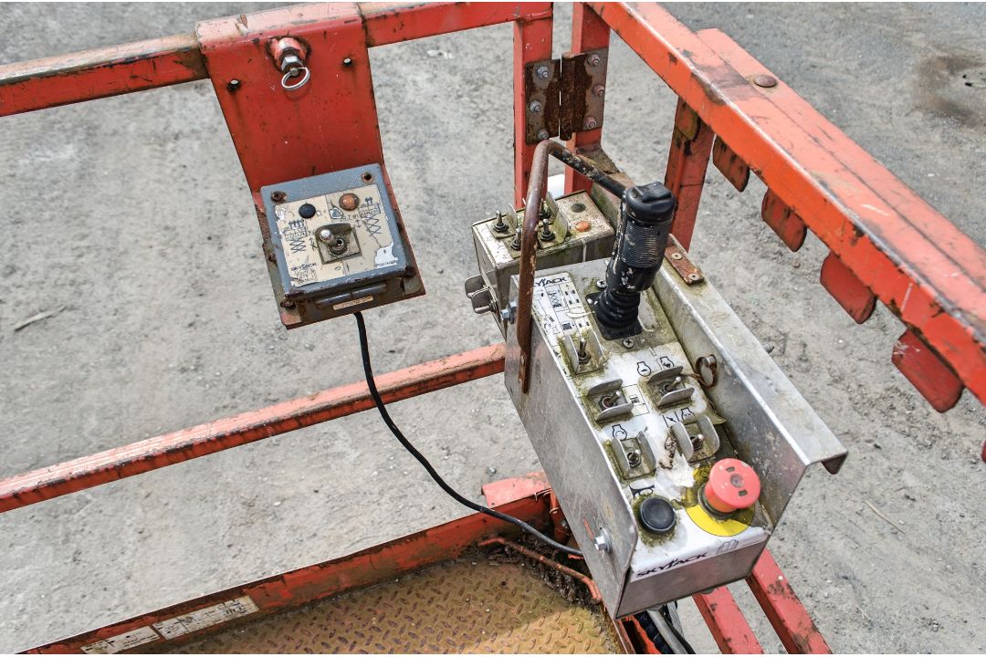 Skyjack SJ6832RT diesel driven 4 wheel drive scissor lift access platform Year: 2015 S/N: 37007504 - Image 18 of 18
