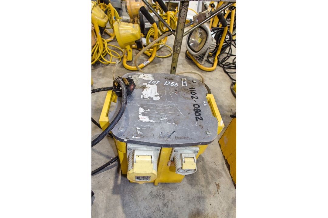 Elite 5 kva 240v to 110v transformer 1102-0802