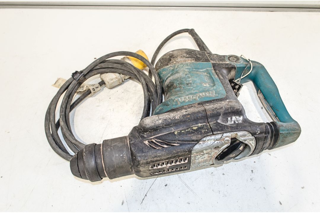 Makita HR3210C 110v SDS rotary hammer drill ** Handle damaged ** 0314-2203 - Image 2 of 3