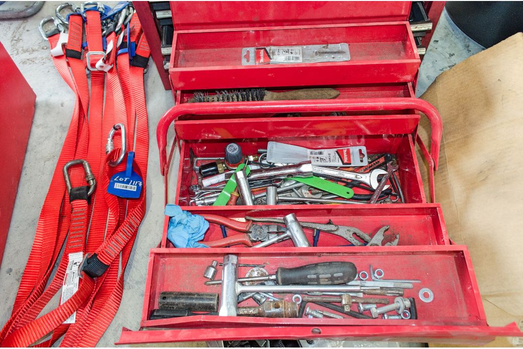 Tool box and contents - Image 2 of 2