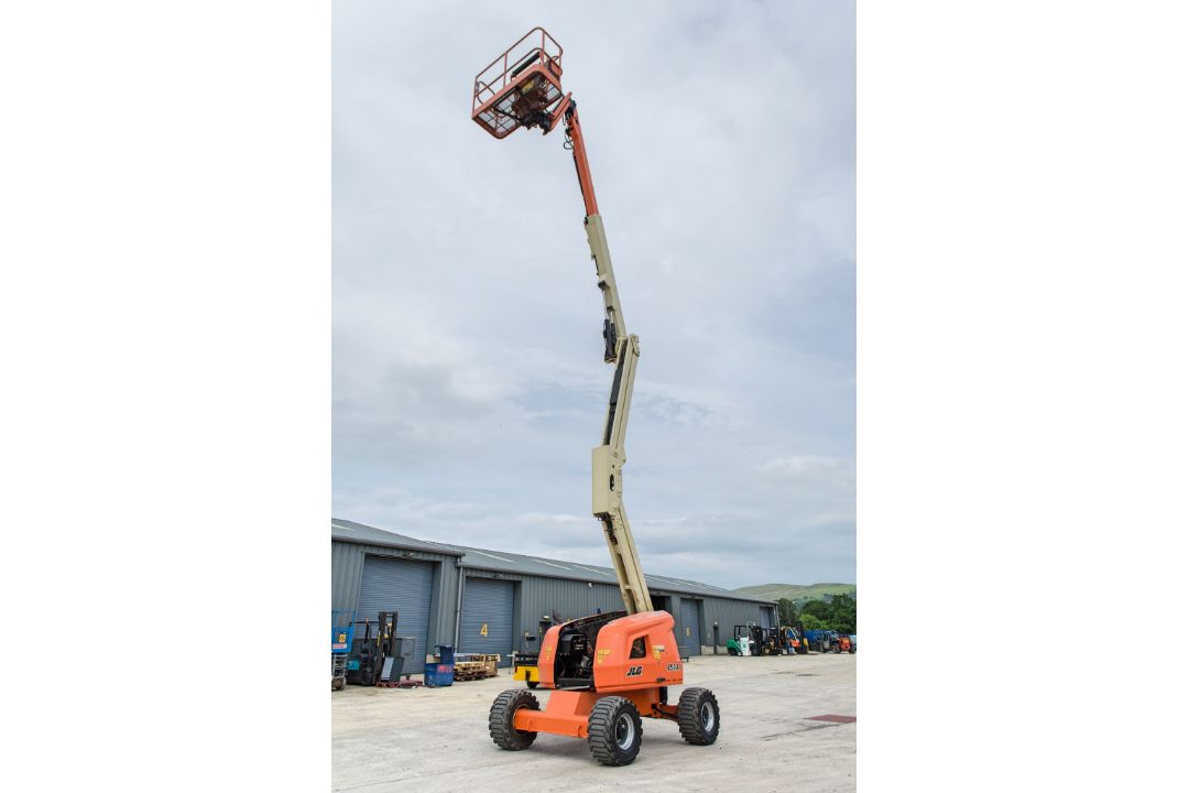 JLG 450 AJ diesel driven/battery electric 4x4 articulated boom lift access platform Year: 2018 S/ - Image 9 of 18