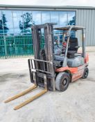 Toyota 62-7FDF25 2.5 tonne diesel driven fork lift truck Year: 2000 S/N: E12909 Recorded hours: