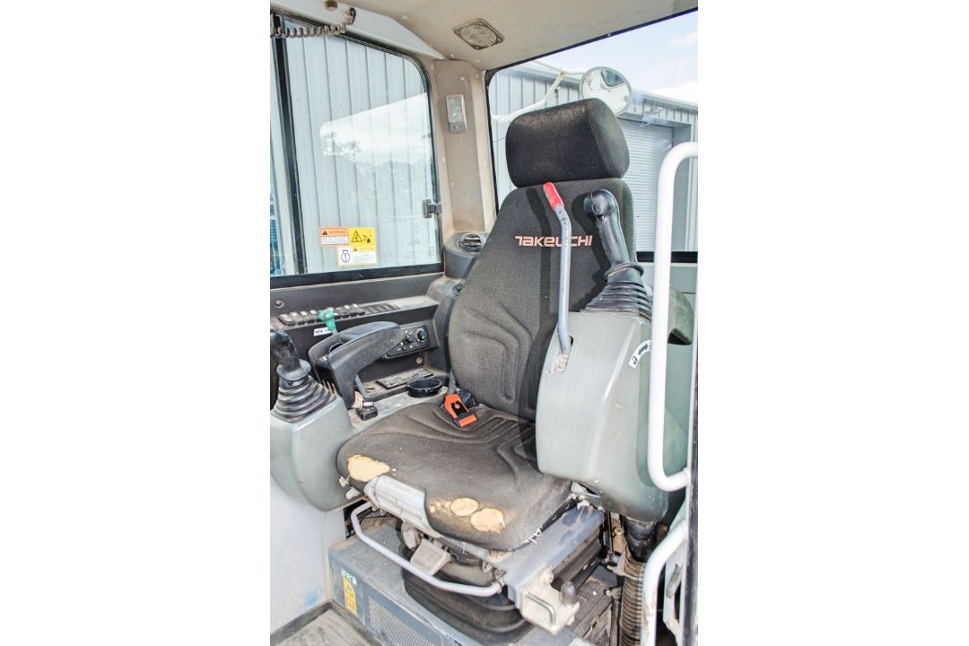 Takeuchi TB290-2 8.4 tonne rubber tracked midi excavator Year: 2020 S/N: 190500537 Recorded hours: - Image 21 of 28