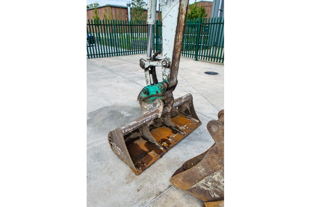 Takeuchi TB290-2 8.4 tonne rubber tracked midi excavator Year: 2020 S/N: 190500537 Recorded hours: - Image 16 of 28