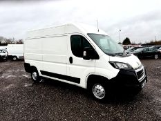 **ON SALE**Peugeot Boxer 335 2.2 BlueHDI 140 L2 H2 Professional 2020 '70 Reg' Sat Nav - A/C - ULEZ C