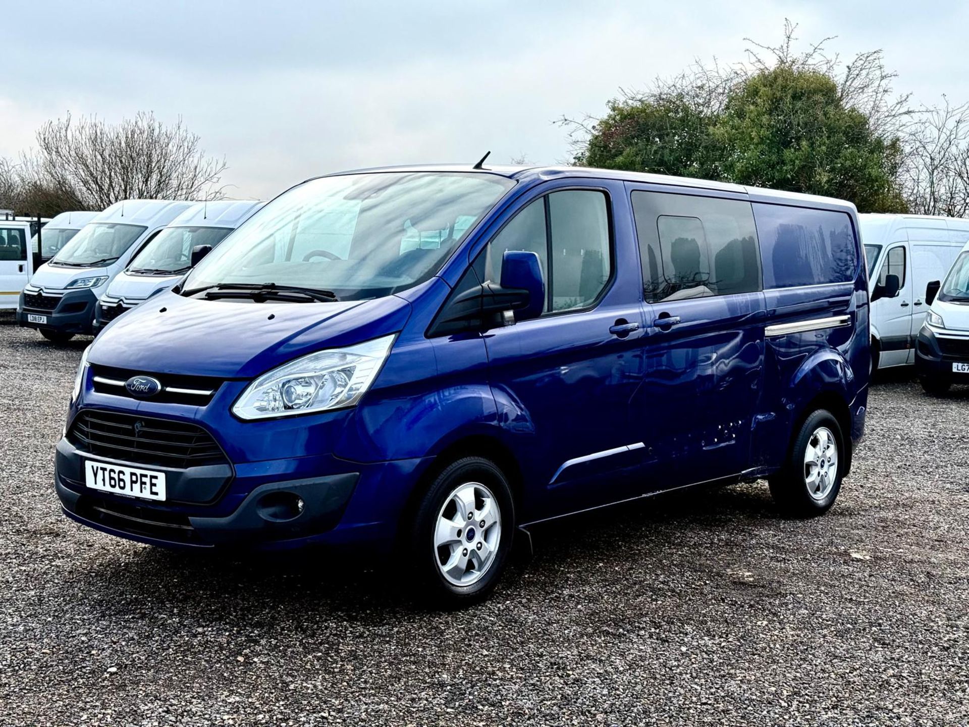 Ford transit Custom 2.0 TDCI 130 310 LWB Limited CrewVan 2016 '66 Reg' ULEZ Complaint - A - Image 2 of 17