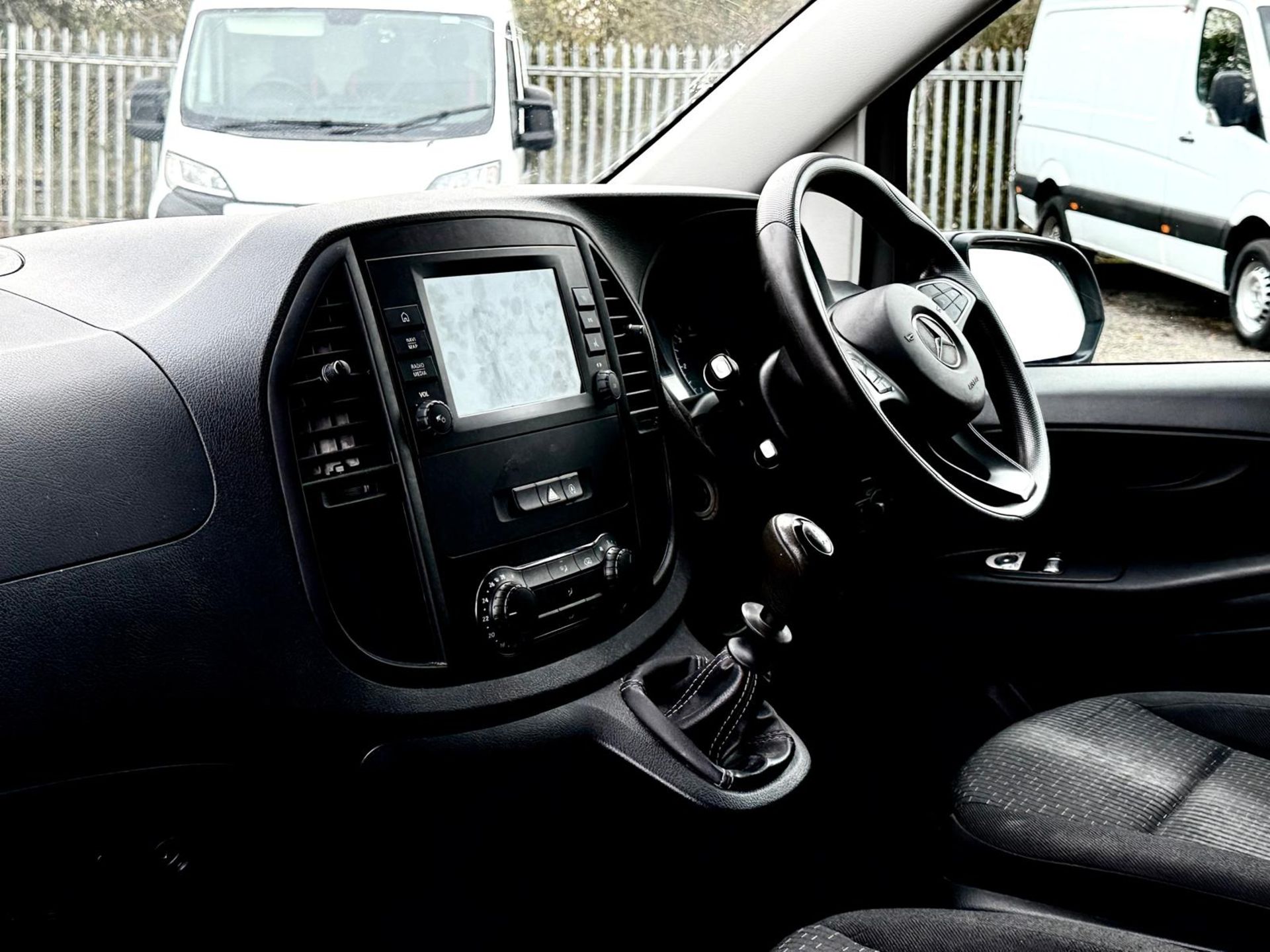 Mercedes Benz Vito Progressive 1.7 CDI L3 H1 2021 '21 Reg' - Navigation - Start/Stop - A/C - Image 12 of 18