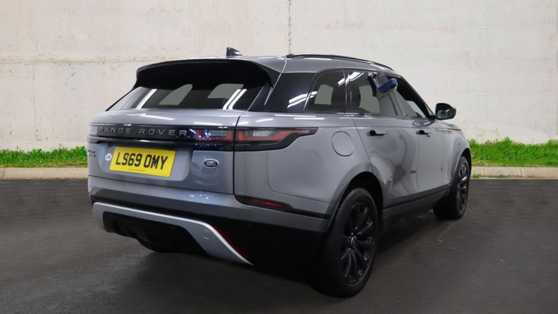 **ON SALE**Land Rover Range Rover Velar 2.0 180 D R Dynamic SE 2019 '69 Reg' Sat Nav - A/C - ULEZ Co - Image 5 of 11
