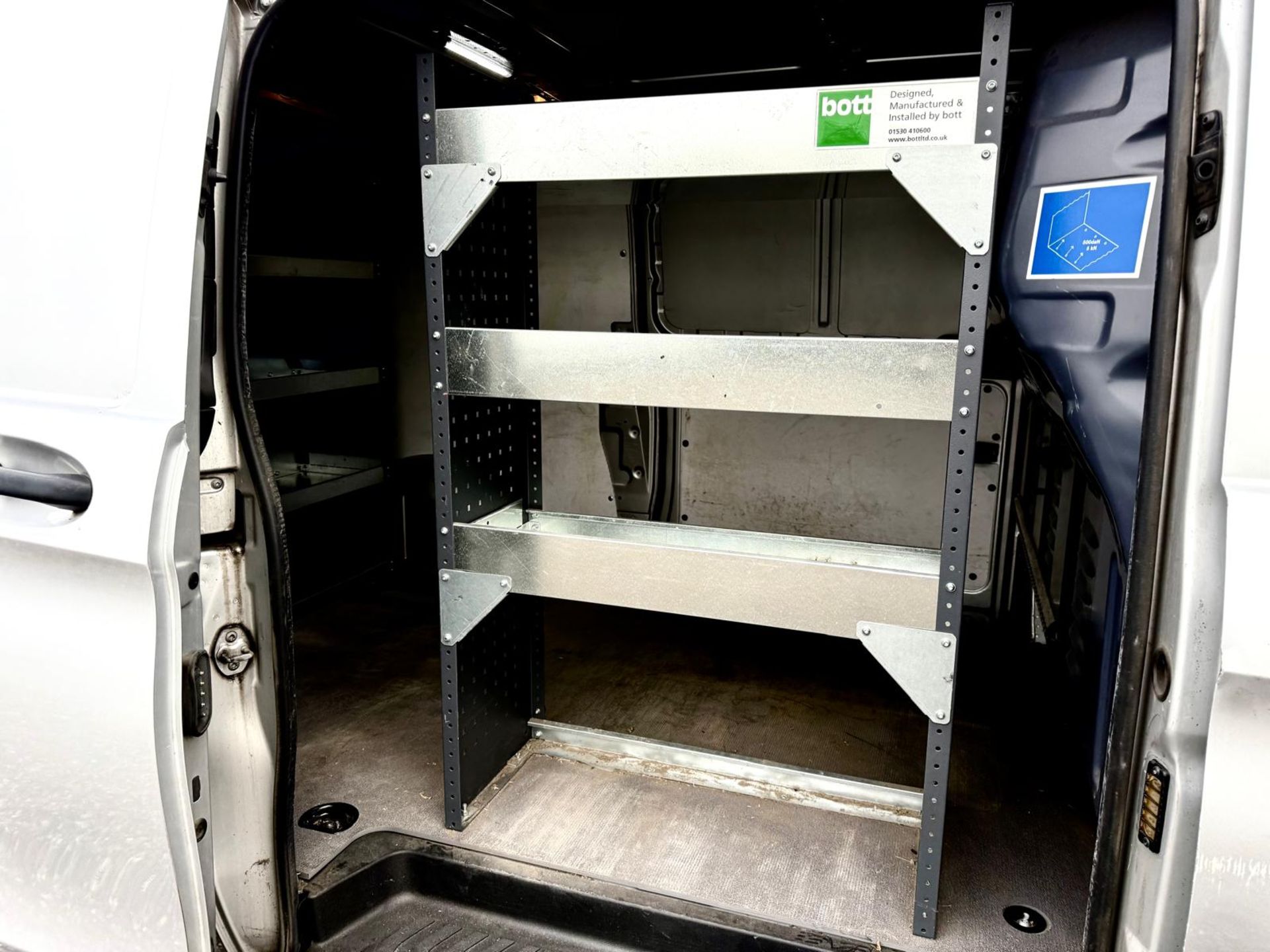 Mercedes Benz Vito Progressive 1.7 CDI L3 H1 2021 '21 Reg' - Navigation - Start/Stop - A/C - Image 9 of 18