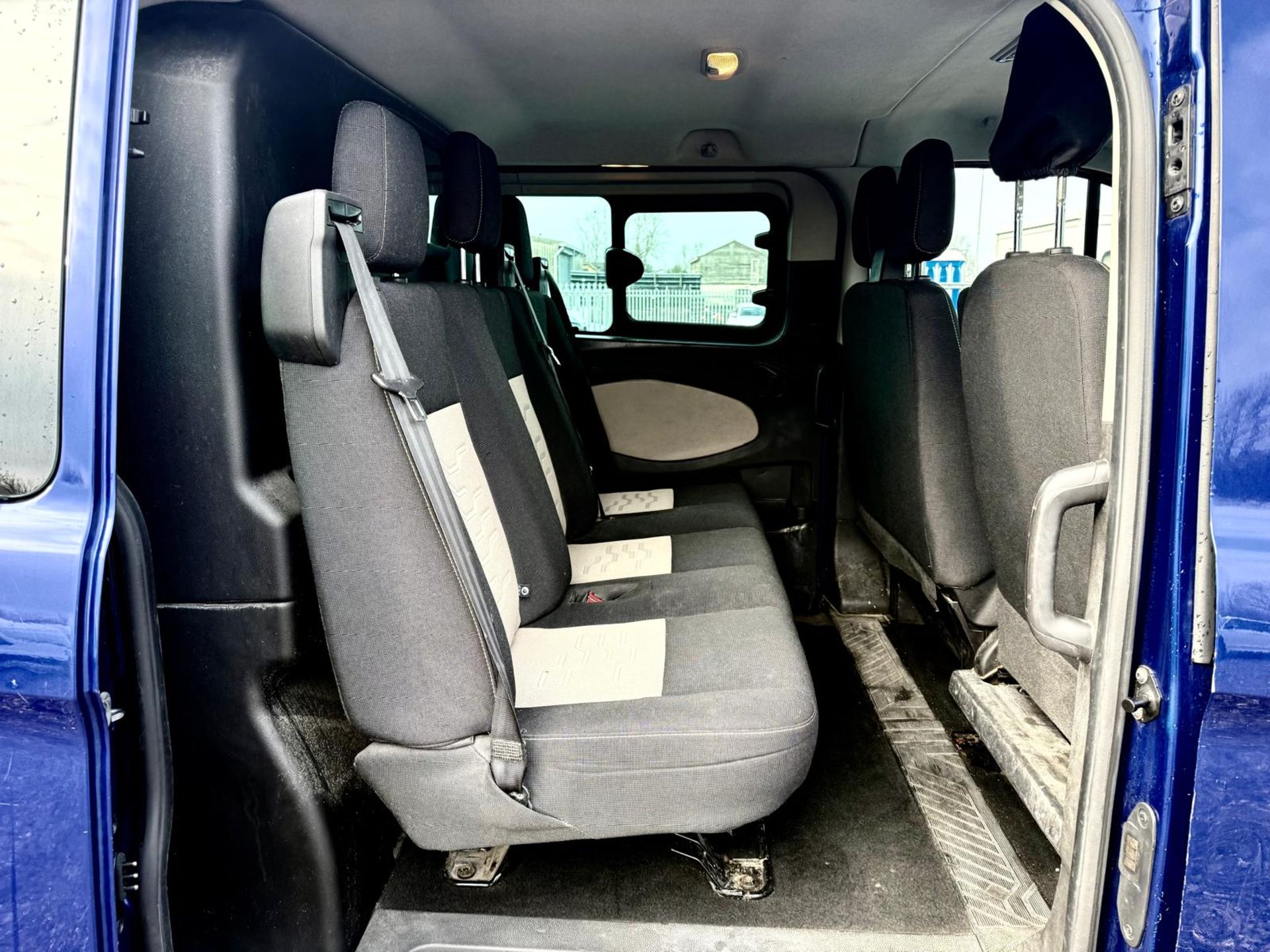 Ford transit Custom 2.0 TDCI 130 310 LWB Limited CrewVan 2016 '66 Reg' ULEZ Complaint - A - Image 8 of 17