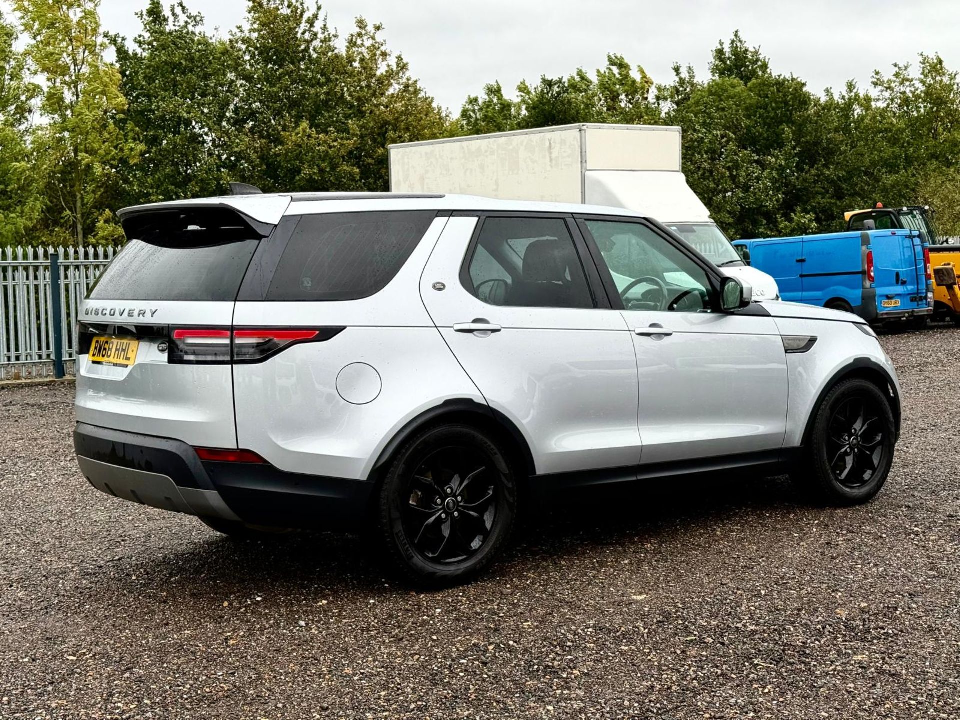 Land Rover Discovery 3.0 SDV6 306 HSE 4WD 2019 '68 Reg' Sat Nav - A/C - ULEZ Compliant - Image 6 of 22