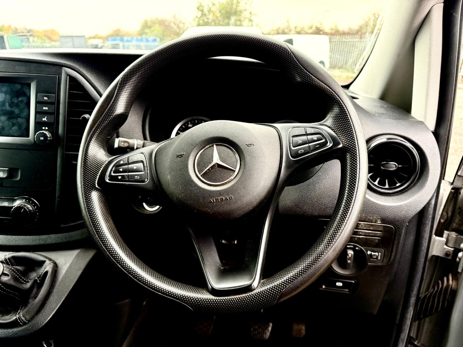 Mercedes Benz Vito Progressive 1.7 CDI L3 H1 2021 '21 Reg' - Navigation - Start/Stop - A/C - Image 15 of 18