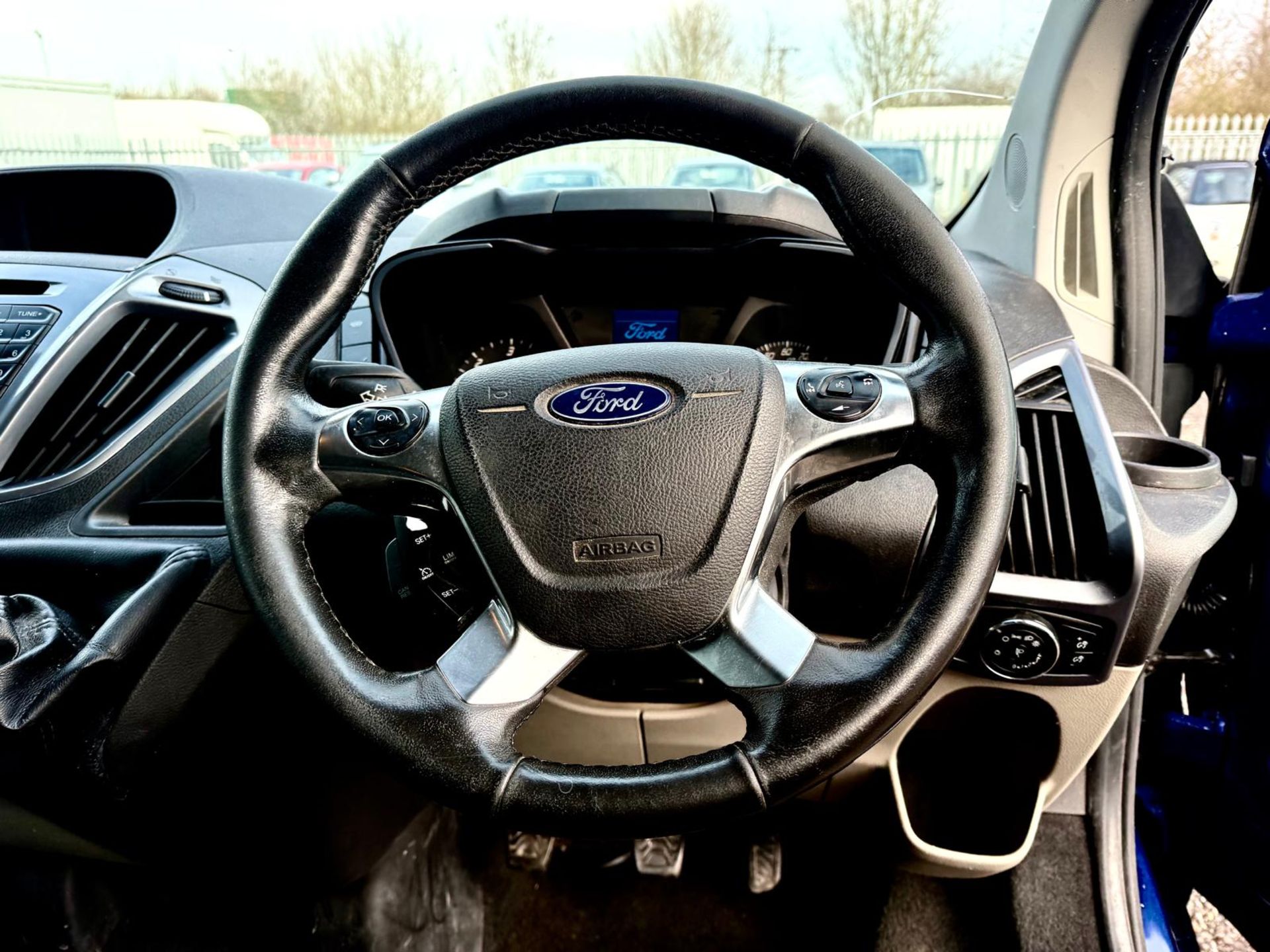 Ford transit Custom 2.0 TDCI 130 310 LWB Limited CrewVan 2016 '66 Reg' ULEZ Complaint - A - Image 14 of 17