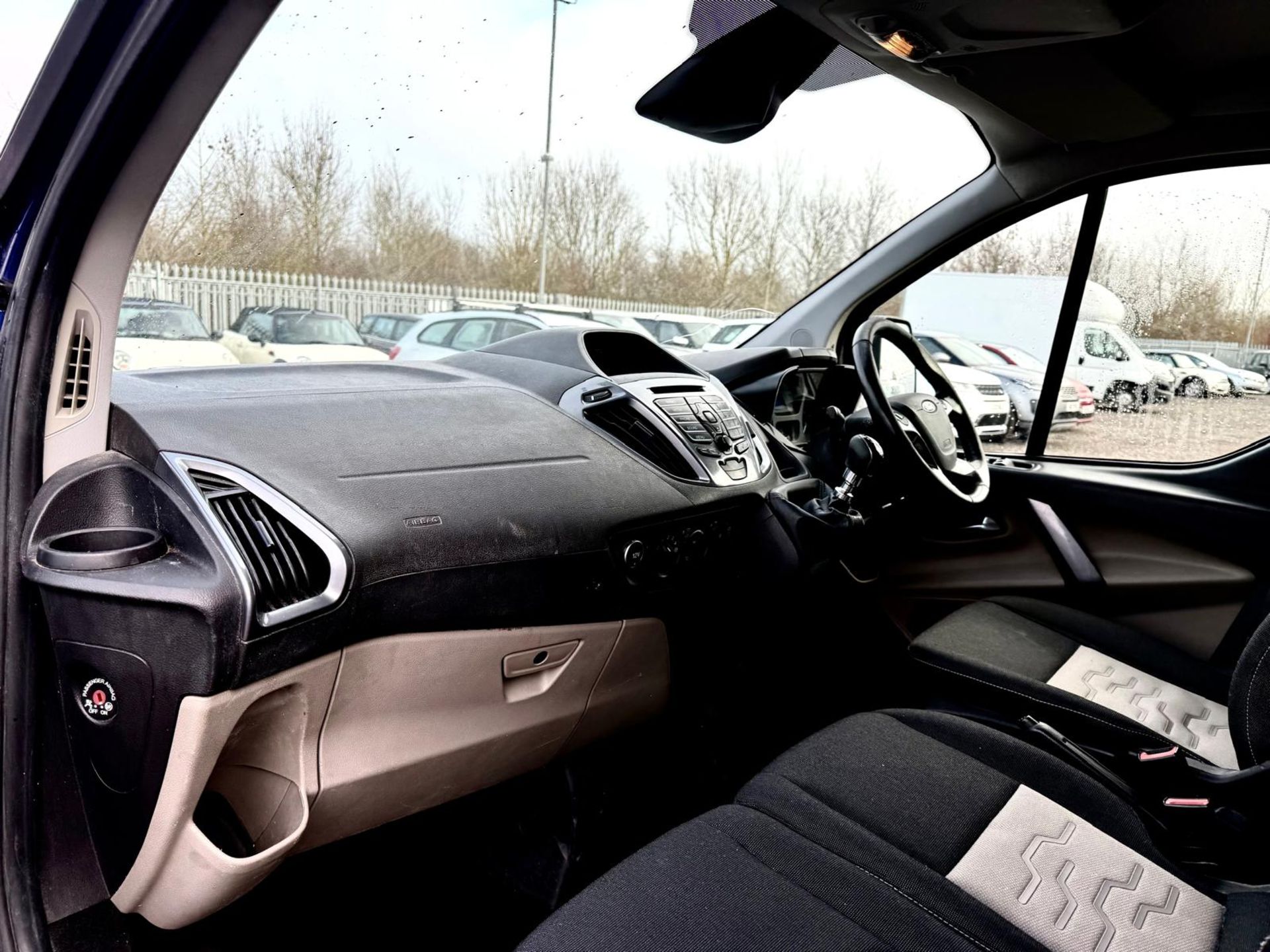 Ford transit Custom 2.0 TDCI 130 310 LWB Limited CrewVan 2016 '66 Reg' ULEZ Complaint - A - Image 10 of 17