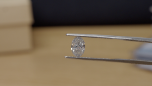 Oval Cut 1.00 Carat ( Natural Cut ) G Colour SI1 Clarity