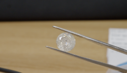 Round Brilliant Cut 4.01 Carat ( Natural Diamond ) I Colour I3 Clarity