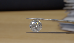 Round Brilliant Cut 8.02 Carat ( Natural Diamond ) G Colour I1 Clarity IGI Certificate