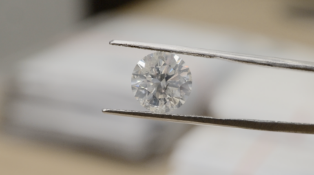 Round Brilliant Cut 4.06 Carat ( Natural Diamond ) H Colour I1 Clarity