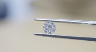 Round Brilliant Cut 0.52 Carat ( Natural Diamond ) I Colour VS2 Clarity GIA Certificate