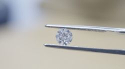 Round Brilliant Cut 0.52 Carat ( Natural Diamond ) I Colour VS2 Clarity GIA Certificate