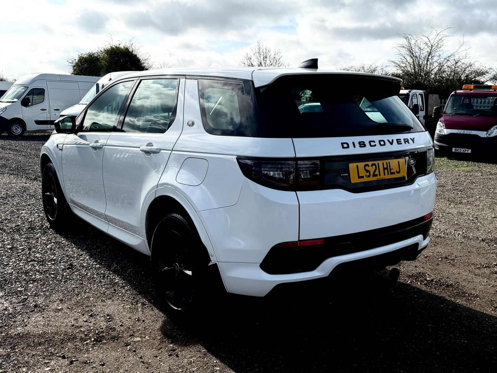 Land Rover Discovery Sport R-Dynamic S 2021 '21 Reg' - Navigation - A/C - 4WD - Image 6 of 19