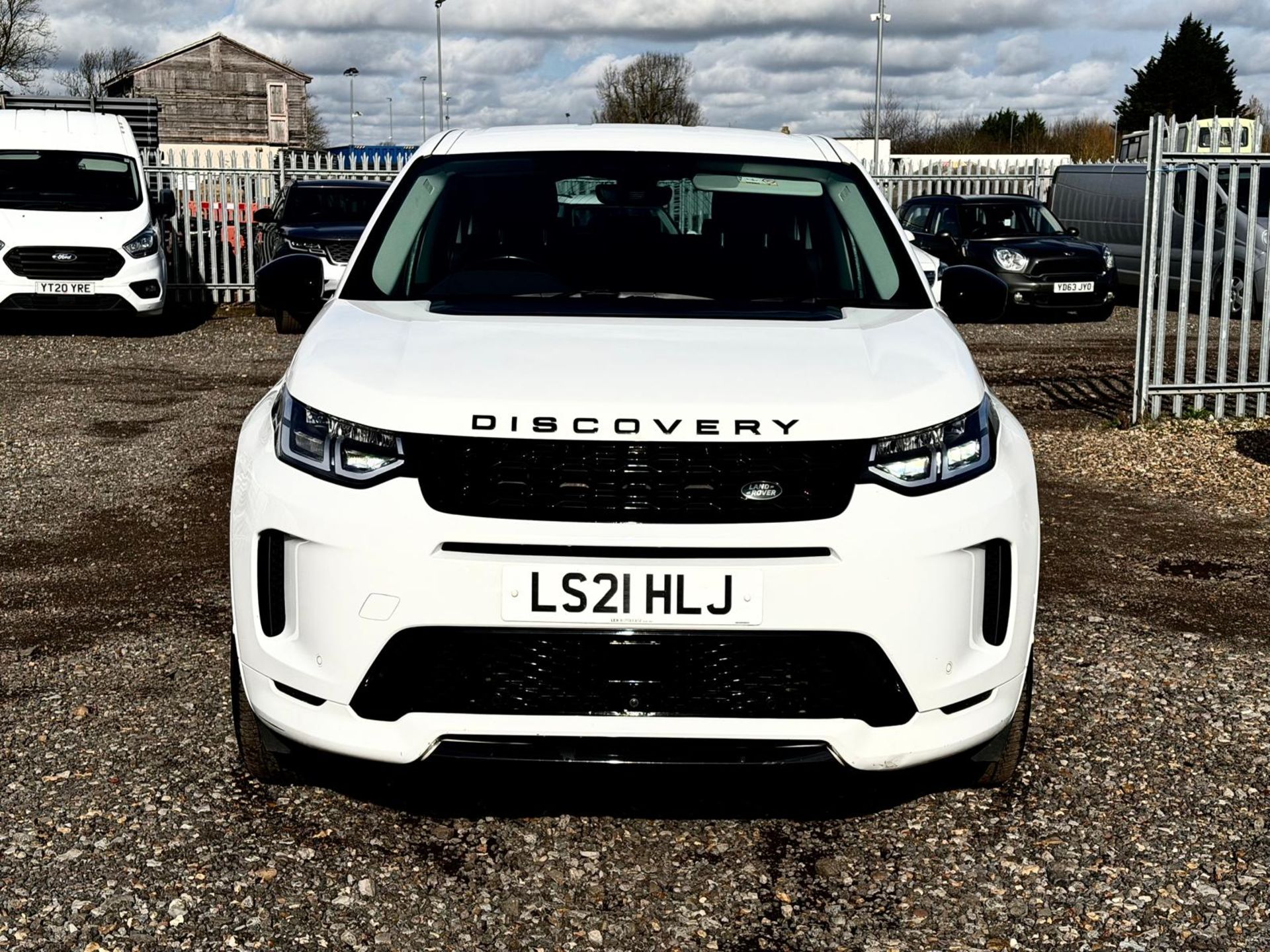 Land Rover Discovery Sport R-Dynamic S 2021 '21 Reg' - Navigation - A/C - 4WD - Image 2 of 19