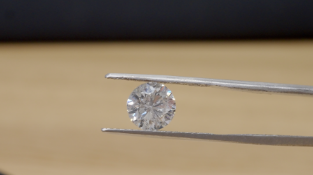 Round Brilliant Cut 2.00 Carat ( Natural Diamond ) G Colour SI2 Clarity