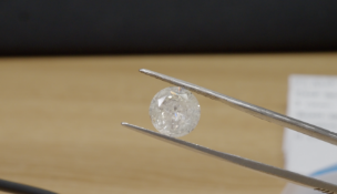Round Brilliant Cut 4.01 Carat ( Natural Diamond ) I Colour I3 Clarity