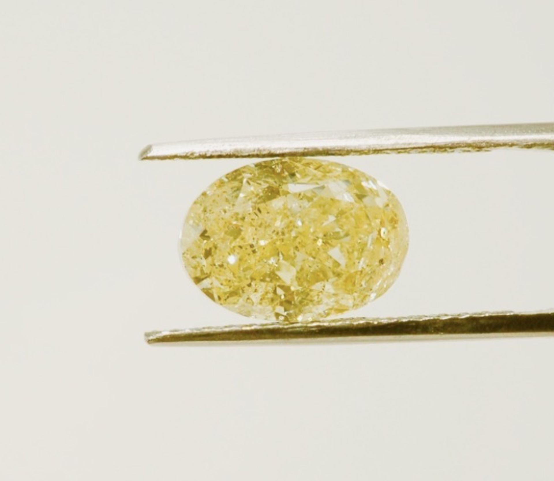 ** ON SALE **Oval Cut ( Natural Diamond ) 5.20 Carat Fancy Yellow Colour I3 Clarity Polish - Image 5 of 6