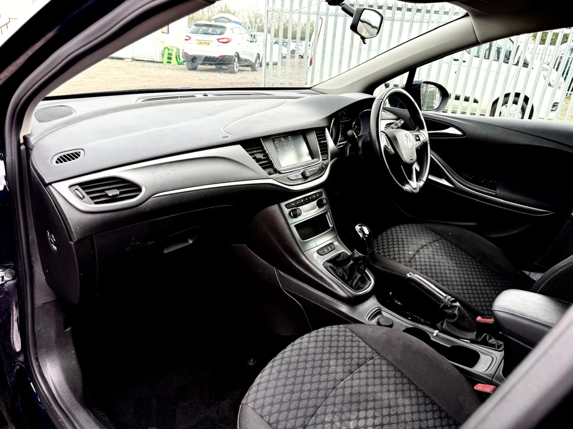 Vauxhall Astra 1.6 CDTI 16v 136 Tech Line Hatchback 2019 '19 Reg' Sat Nav - A/C - ULEZ Complaint - Image 8 of 19