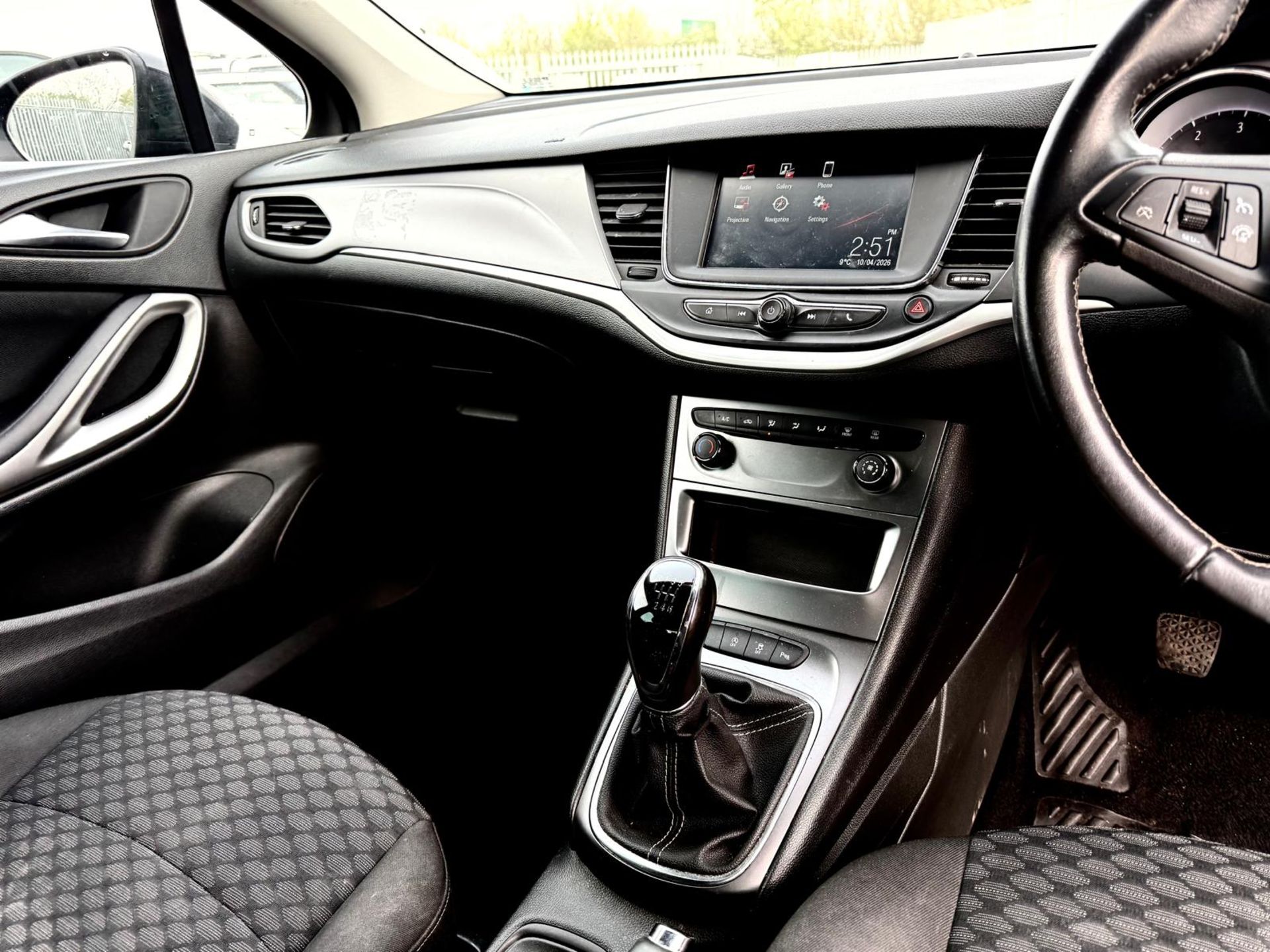 Vauxhall Astra 1.6 CDTI 16v 136 Tech Line Hatchback 2019 '19 Reg' Sat Nav - A/C - ULEZ Complaint - Image 13 of 19