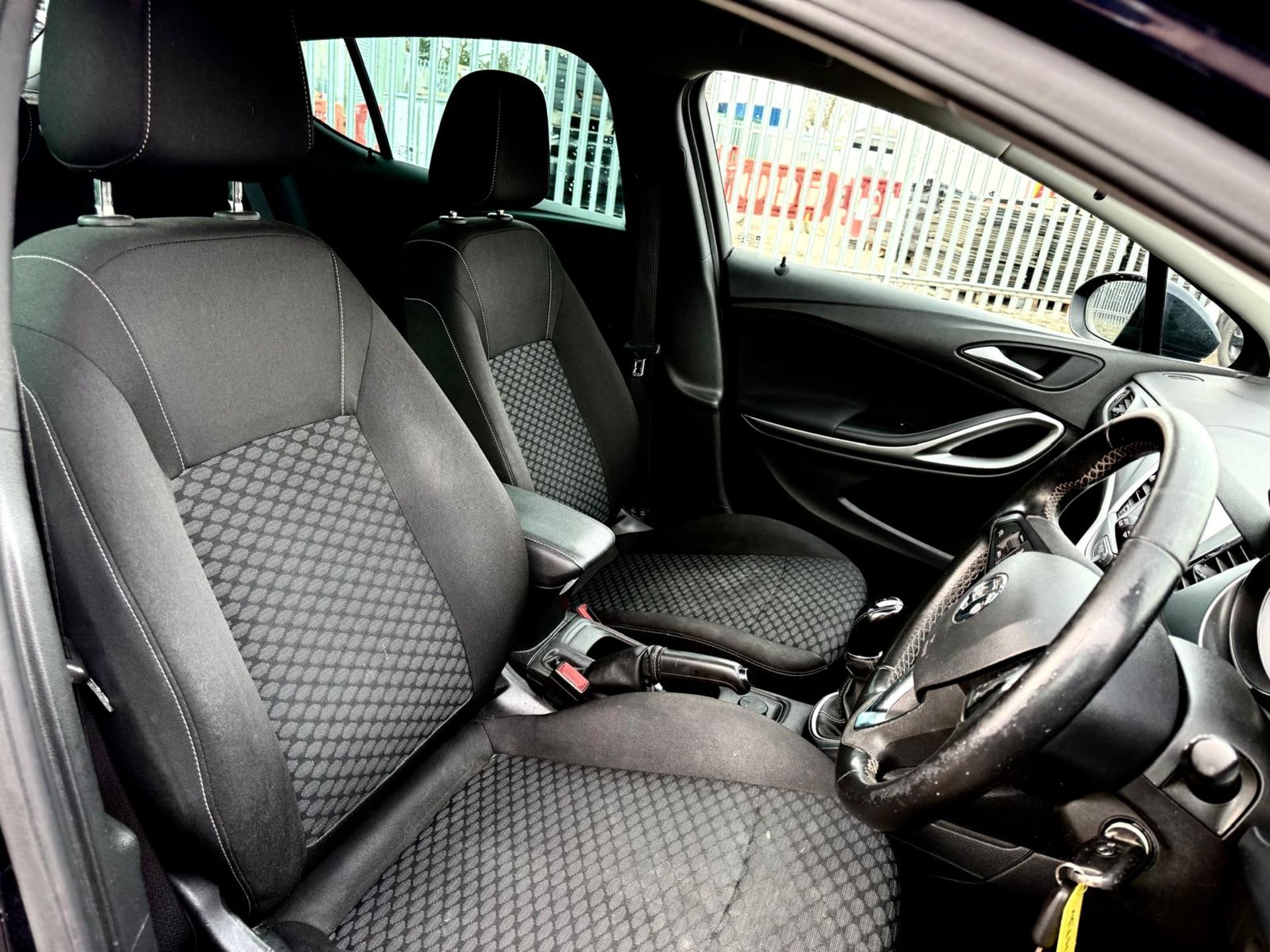 Vauxhall Astra 1.6 CDTI 16v 136 Tech Line Hatchback 2019 '19 Reg' Sat Nav - A/C - ULEZ Complaint - Image 10 of 19