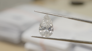 Pear Cut 5.47 Carat ( Natural Diamond ) H Colour SI2 Clarity
