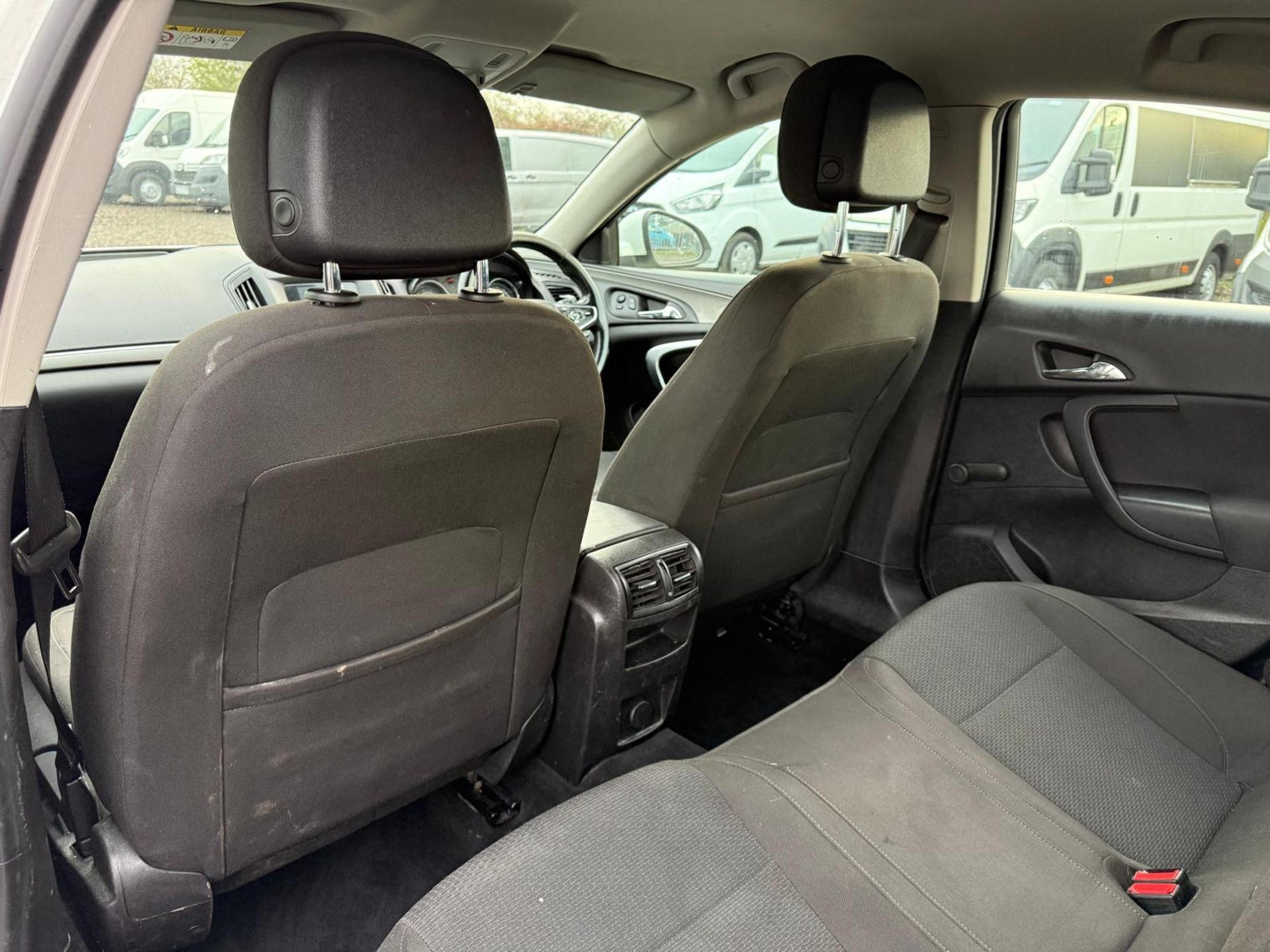 Vauxhall Insignia 2.0 CDTI E/F 140 DESIGN Hatchback 2015 - A/C - Only 77,849 Miles - Image 14 of 19