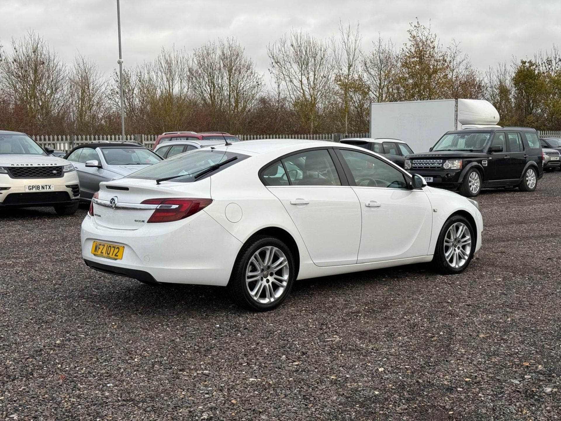 Vauxhall Insignia 2.0 CDTI E/F 140 DESIGN Hatchback 2015 - A/C - Only 77,849 Miles - Image 3 of 19