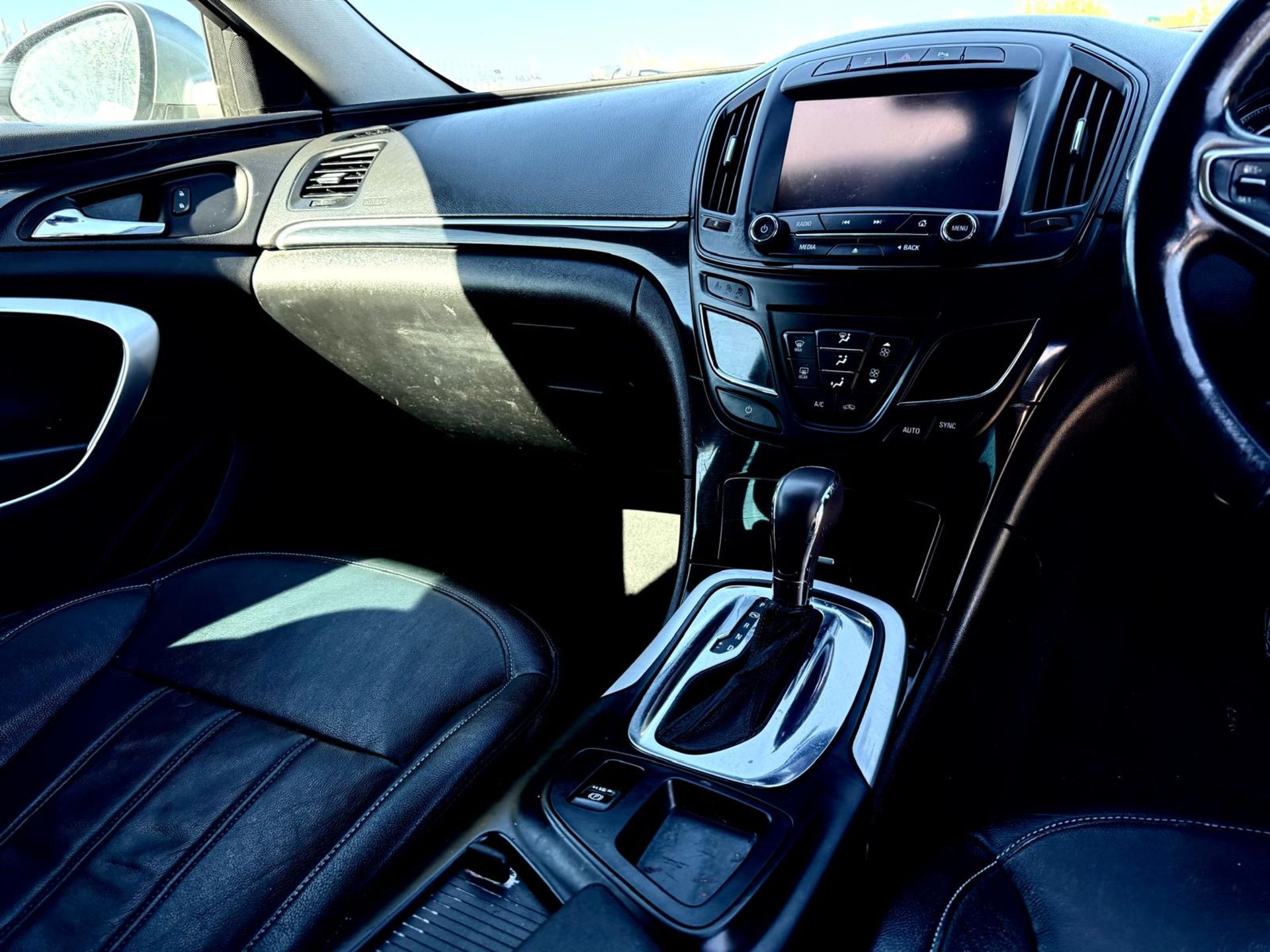 Vauxhall Insignia Tourer 2.0 CDTI E/F 163 Elite Estate 2015 '15 Reg' Sat Nav - A/C - Image 13 of 19