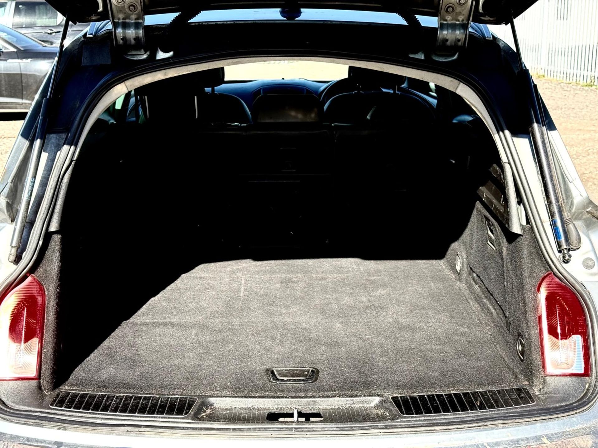 Vauxhall Insignia Tourer 2.0 CDTI E/F 163 Elite Estate 2015 '15 Reg' Sat Nav - A/C - Image 5 of 19
