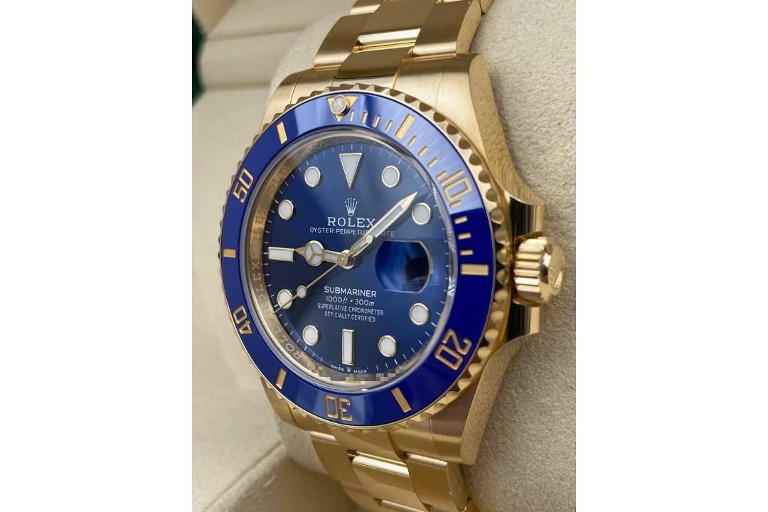** ON SALE ** Rolex Submariner Date Oyster Perpetual '2023 Year' Yellow Gold Blue Ceramic - Image 3 of 8