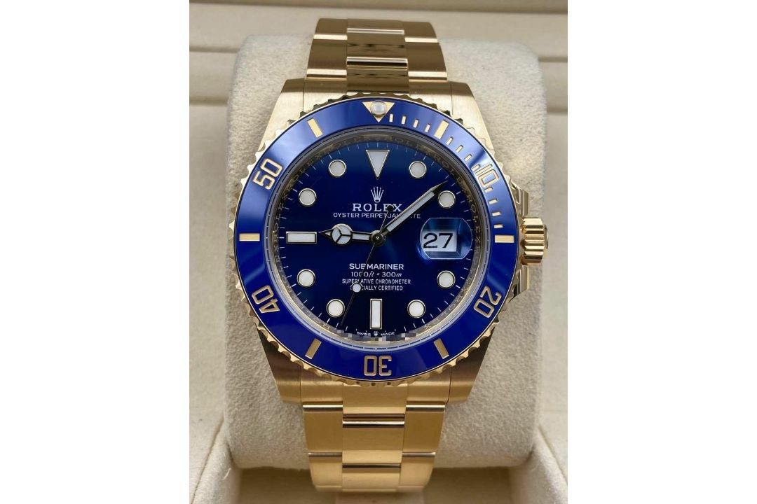 ** ON SALE ** Rolex Submariner Date Oyster Perpetual '2023 Year' Yellow Gold Blue Ceramic - Image 2 of 8