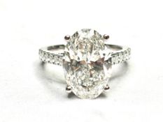 **ON SALE**Oval Cut 5.31 Carat Diamond Set in a platinum Diamond RingFColourVS2ClarityIGICertificate
