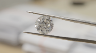 Round Brilliant Cut 4.17 Carat ( Natural Diamond ) K Colour SI2 Clarity
