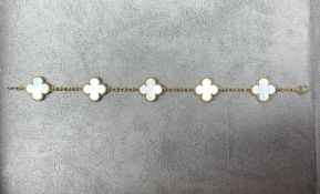 Vintage Alhambra style Bracelet - 18k Yellow Gold - Mother Of Pearl