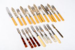 Konvolut Fischbesteck- und Gabeln