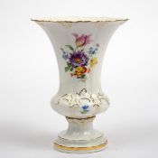 Meissen, Vase mit Blume IV