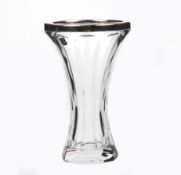 Vase mit Silberrand